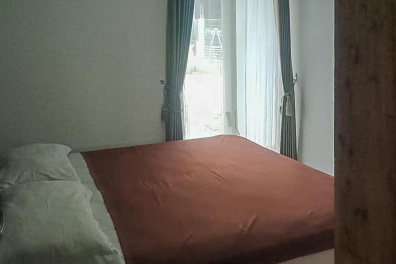Syafa Homestay Syariah Mitra Reddoorz Tuban  Экстерьер фото